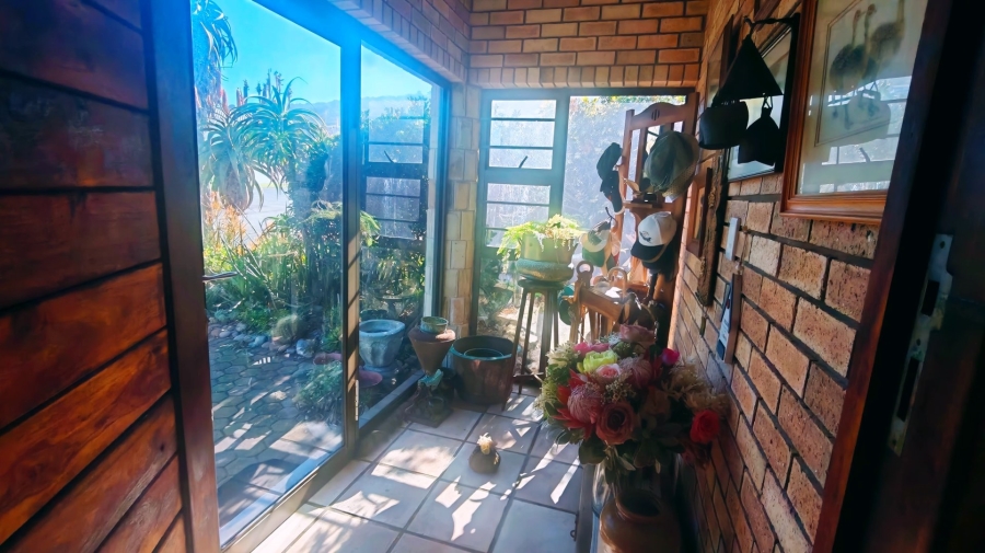 5 Bedroom Property for Sale in Outeniqua Strand Western Cape